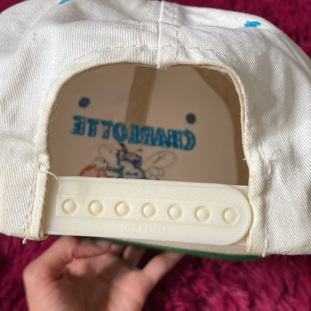 Vintage Charlotte Hornets basketball hat - Picture 6 of 15
